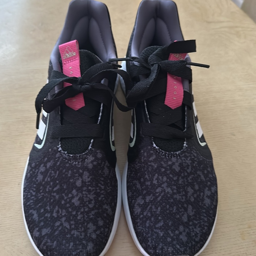 Never wore out, new without tags - Picture 2 of 3